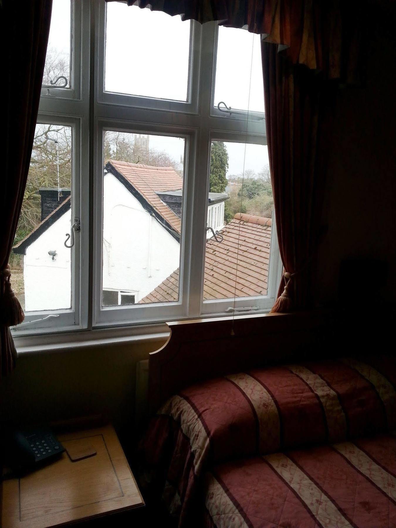 The Nyton Guesthouse Ely Extérieur photo
